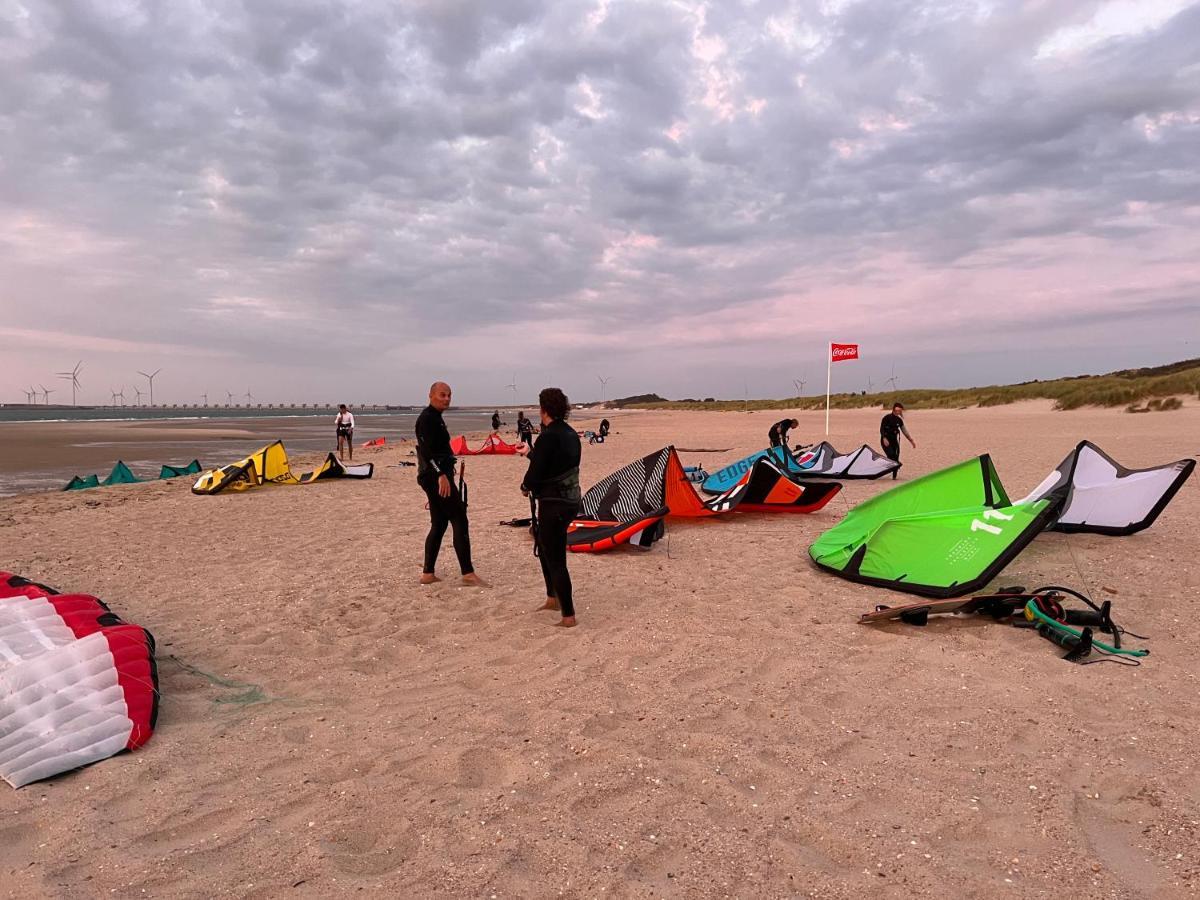 Etoile Aan Zee Hotel เฟราเวนโปลเดอร์ ภายนอก รูปภาพ