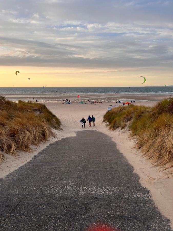 Etoile Aan Zee Hotel เฟราเวนโปลเดอร์ ภายนอก รูปภาพ