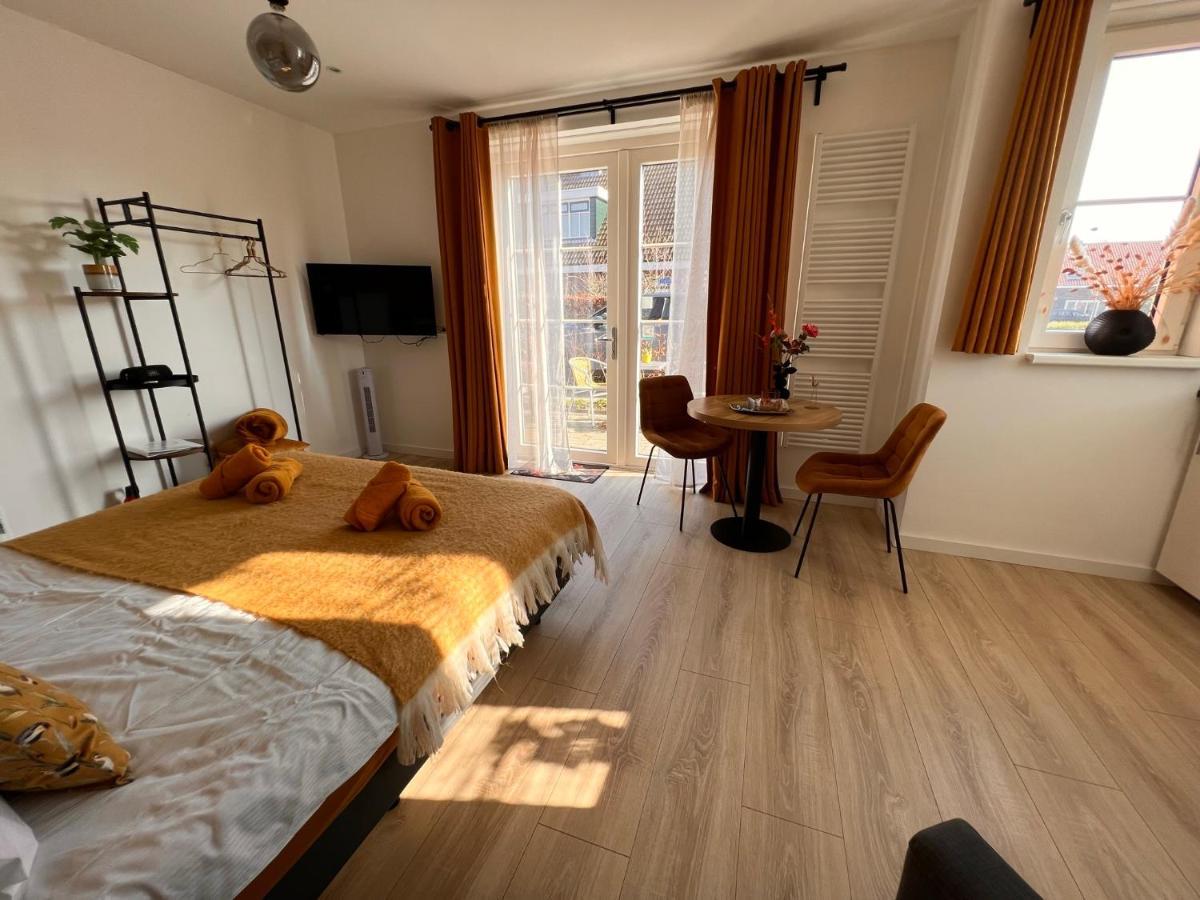 Etoile Aan Zee Hotel เฟราเวนโปลเดอร์ ภายนอก รูปภาพ