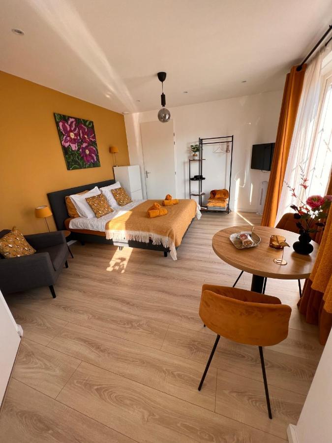 Etoile Aan Zee Hotel เฟราเวนโปลเดอร์ ภายนอก รูปภาพ