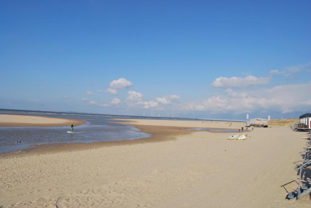 Etoile Aan Zee Hotel เฟราเวนโปลเดอร์ ภายนอก รูปภาพ