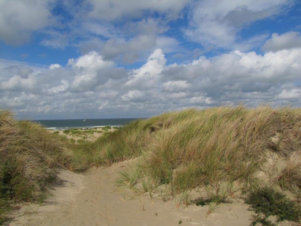 Etoile Aan Zee Hotel เฟราเวนโปลเดอร์ ภายนอก รูปภาพ